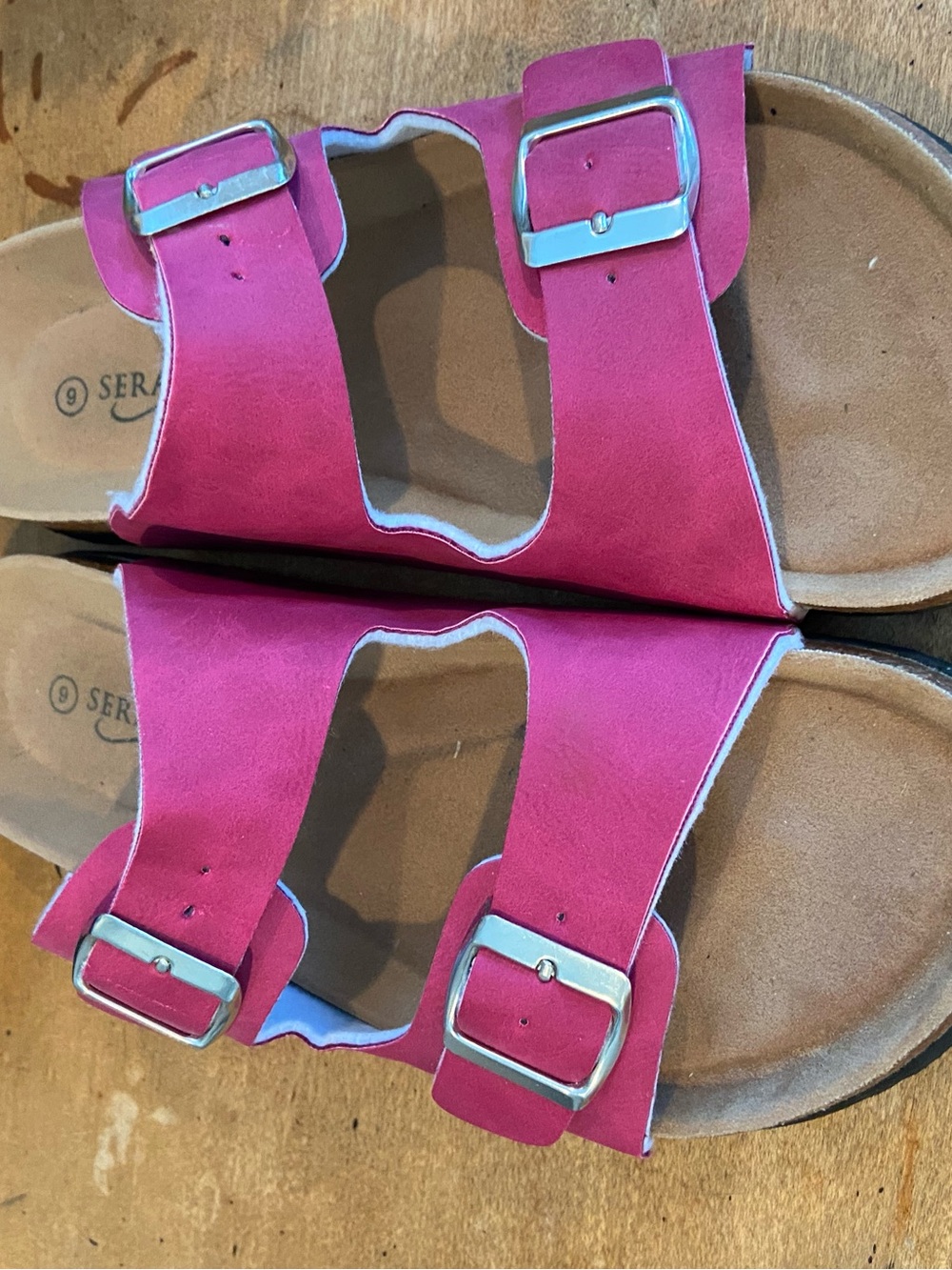 Seranoma size 9 suede like fuschia 2 strap sandals